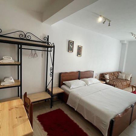 Bujtina Liana Voskopoje Hotel Ngoại thất bức ảnh