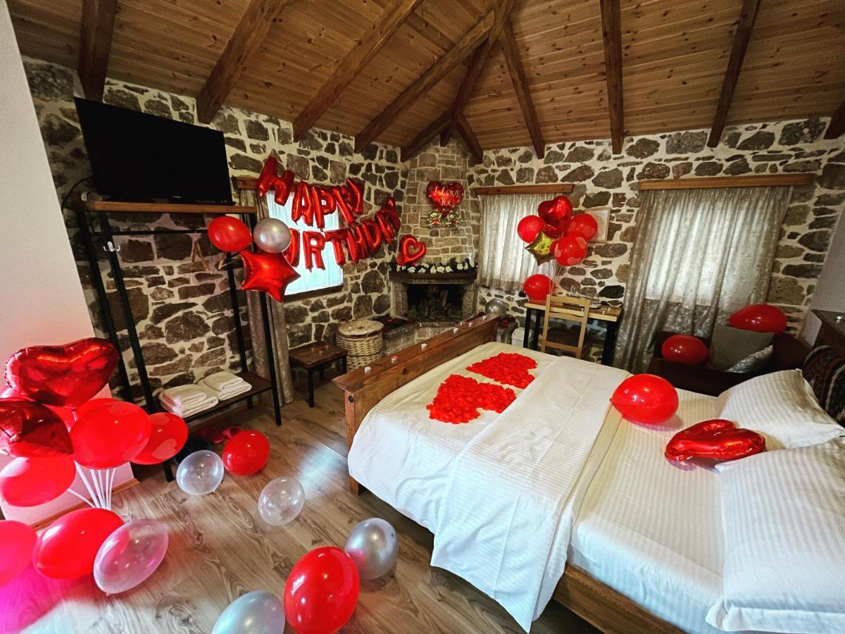 Bujtina Liana Voskopoje Hotel Ngoại thất bức ảnh