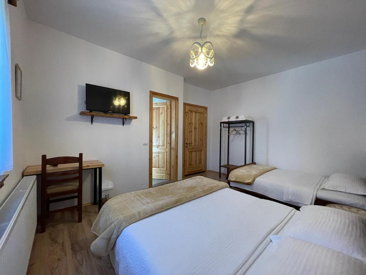 Bujtina Liana Voskopoje Hotel Ngoại thất bức ảnh