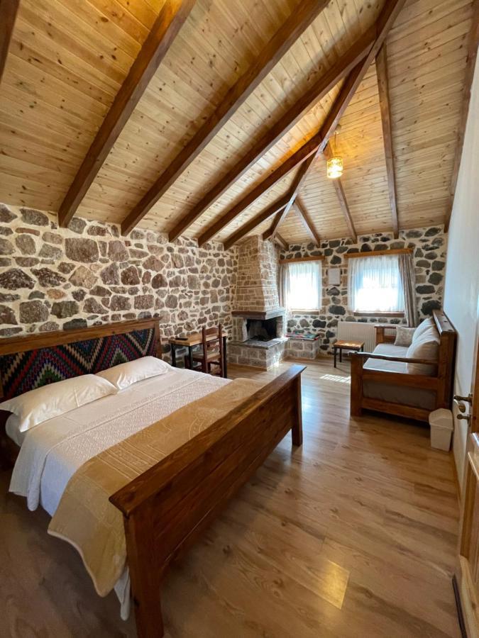Bujtina Liana Voskopoje Hotel Ngoại thất bức ảnh