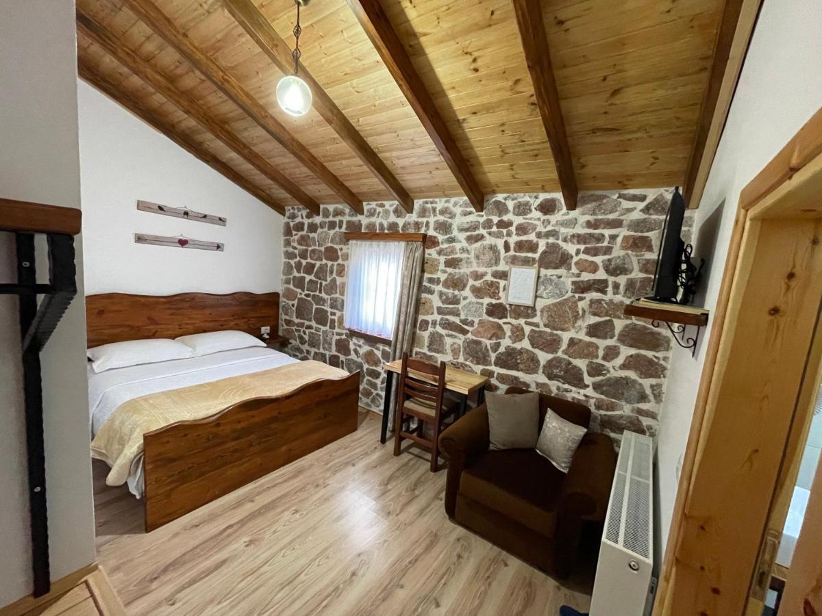 Bujtina Liana Voskopoje Hotel Ngoại thất bức ảnh