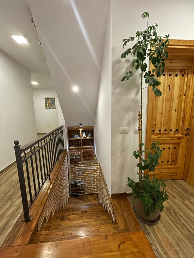 Bujtina Liana Voskopoje Hotel Ngoại thất bức ảnh