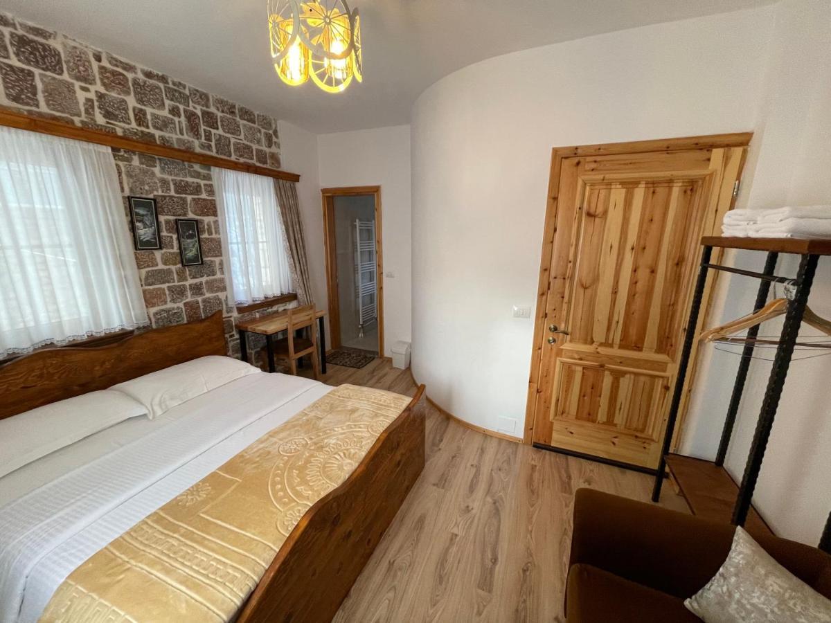 Bujtina Liana Voskopoje Hotel Ngoại thất bức ảnh