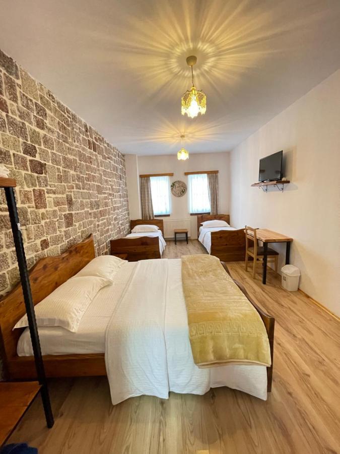 Bujtina Liana Voskopoje Hotel Ngoại thất bức ảnh