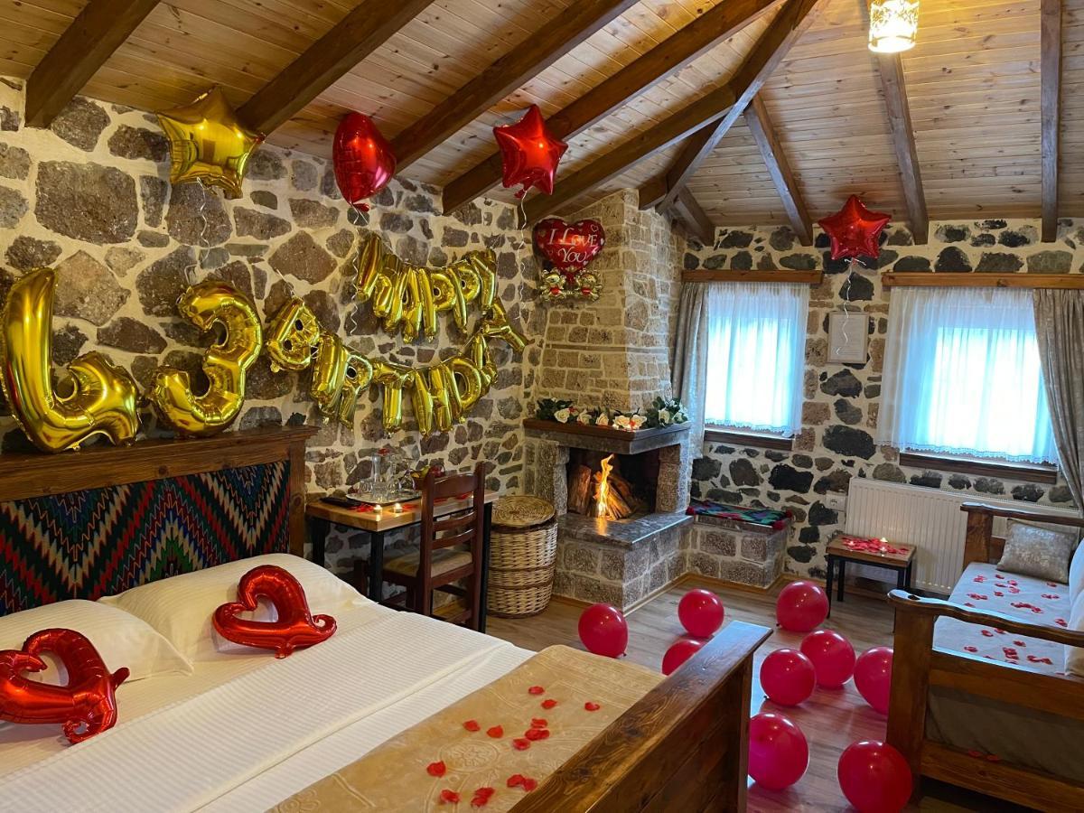 Bujtina Liana Voskopoje Hotel Ngoại thất bức ảnh
