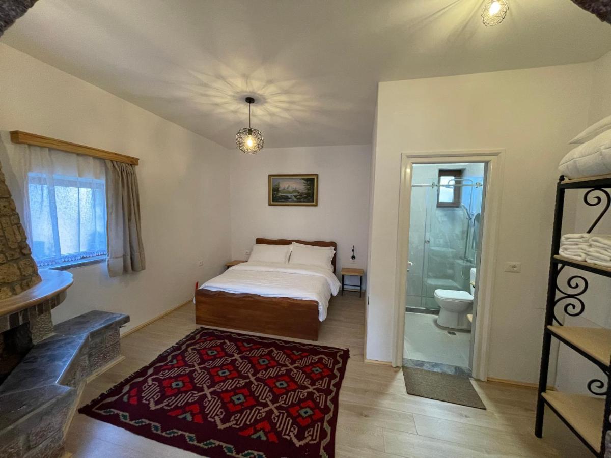 Bujtina Liana Voskopoje Hotel Ngoại thất bức ảnh