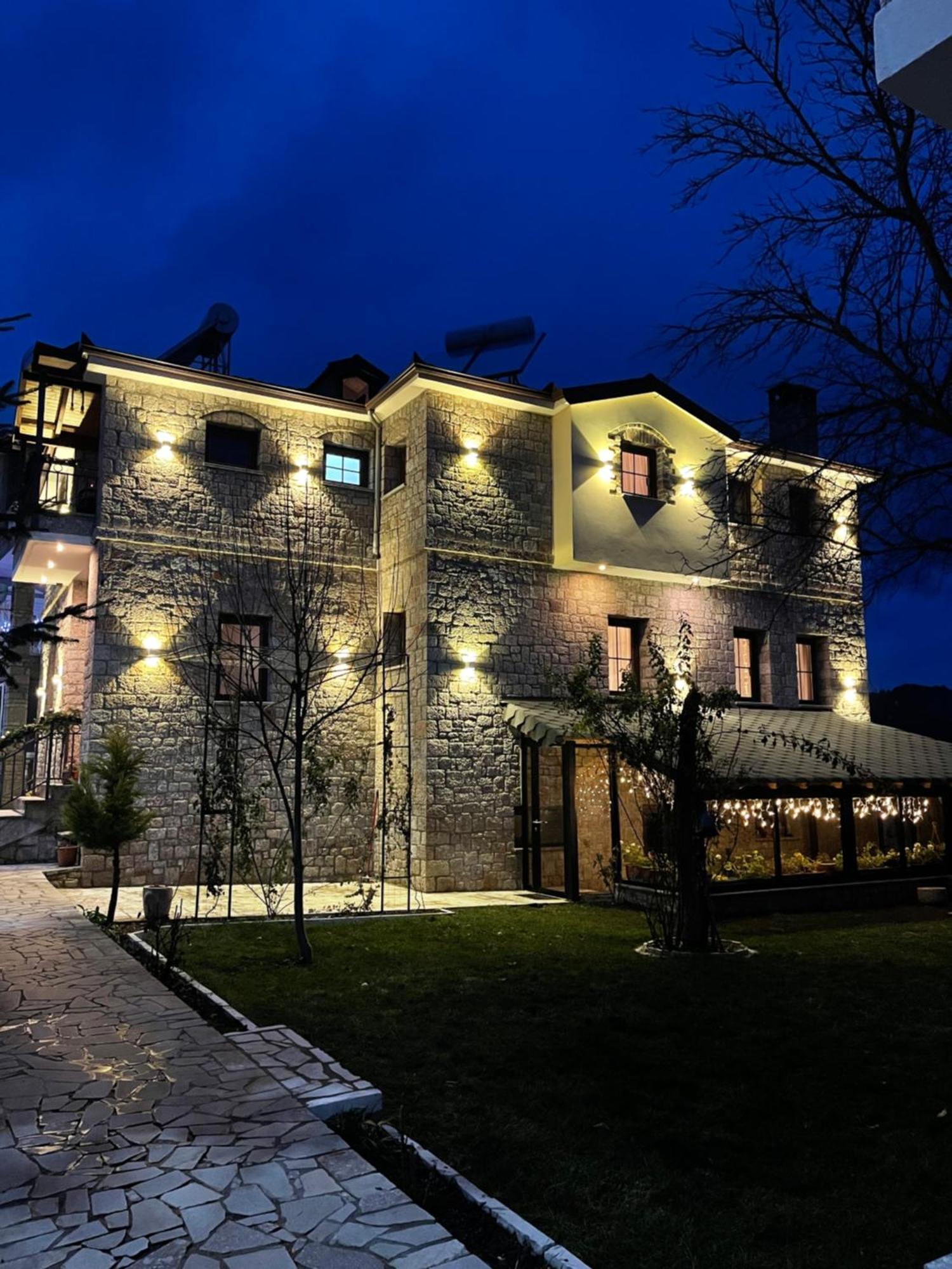 Bujtina Liana Voskopoje Hotel Ngoại thất bức ảnh